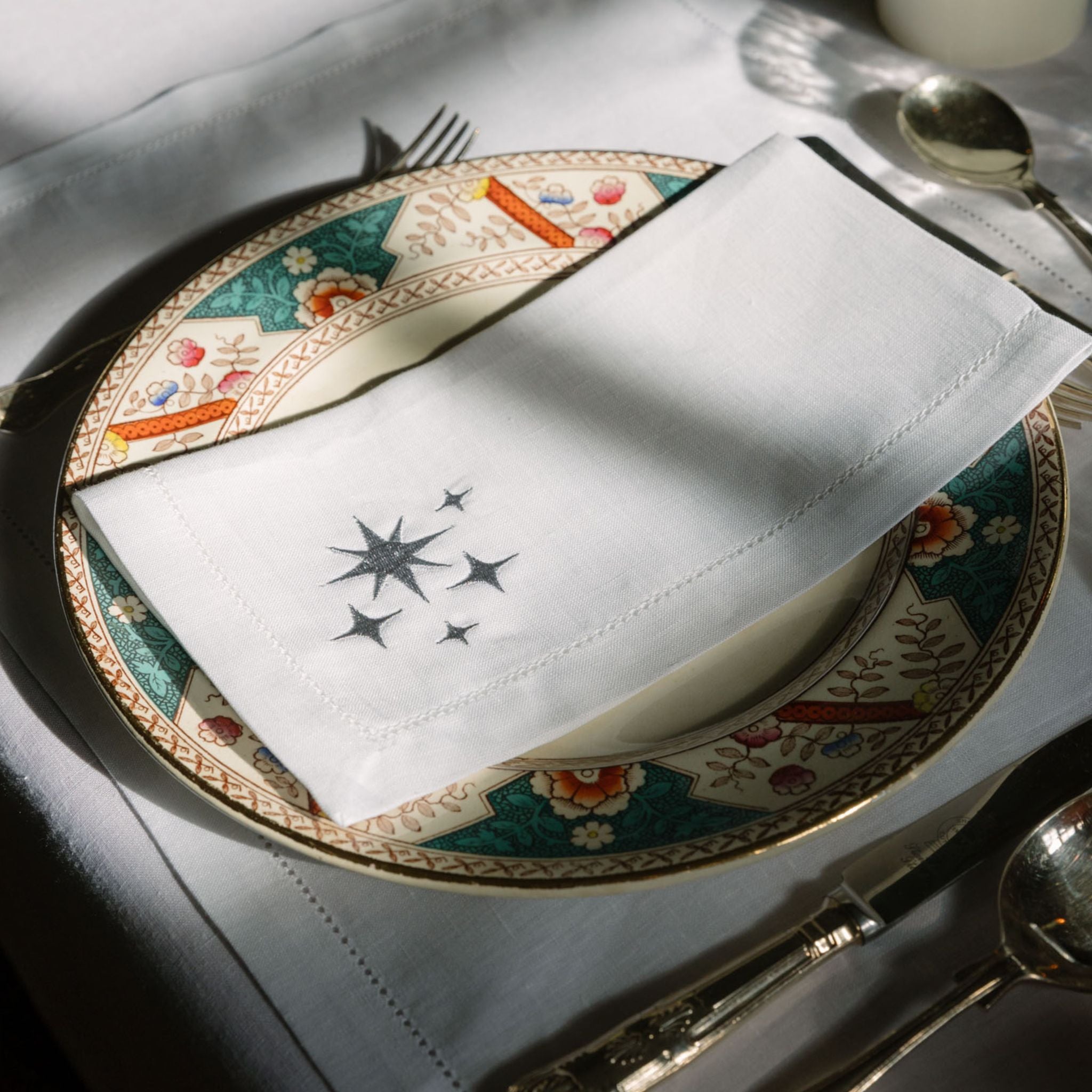 Roupa de mesa Mafra com bordados de Natal