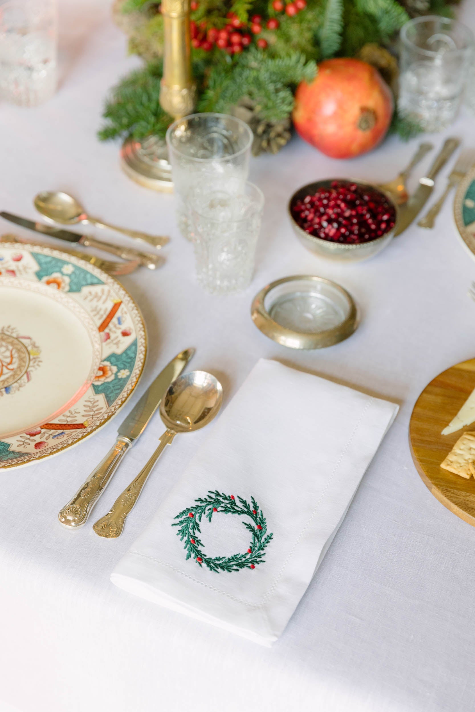 Mafra table linen with Christmas embroidery