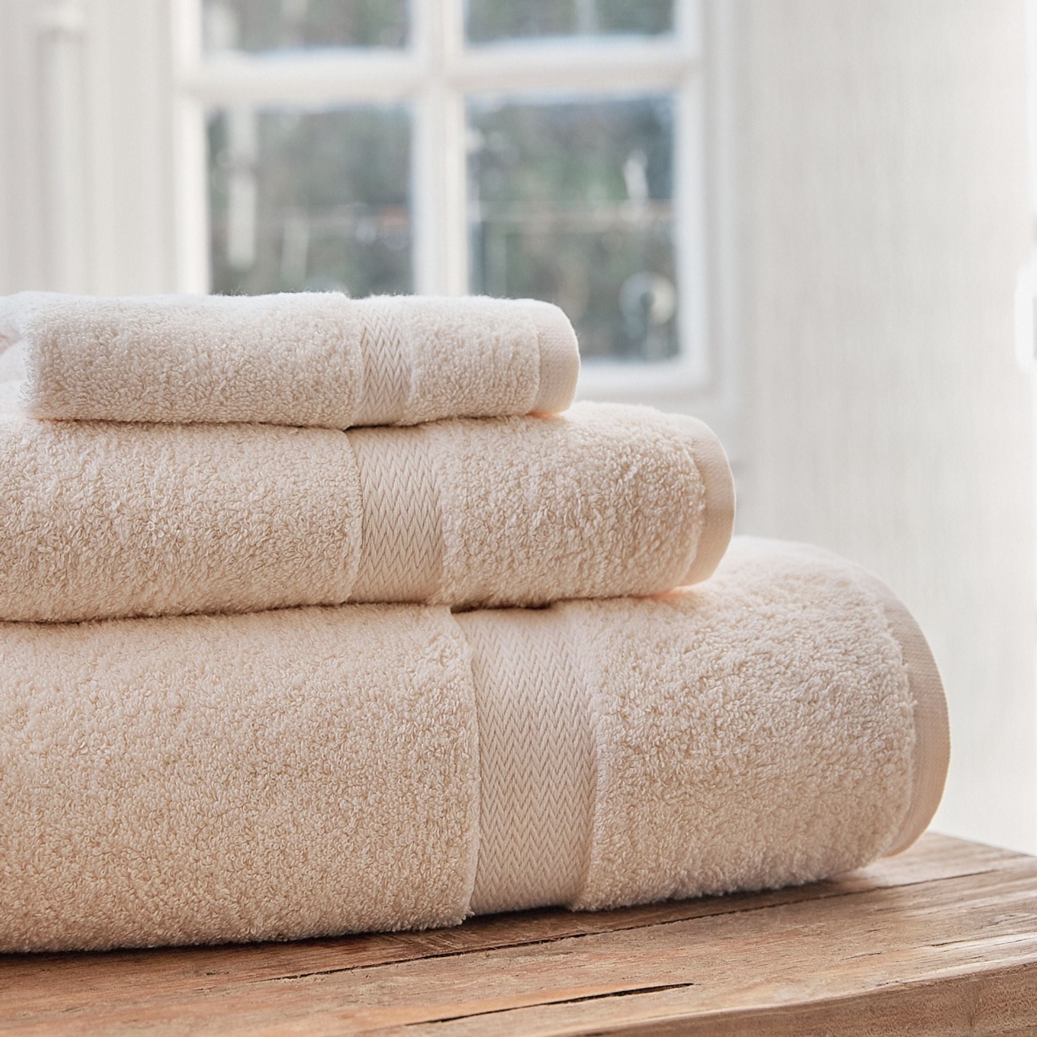 torres-novas-bath-almonda-plain-bath-towel-natural-lifestyle-1.jpg