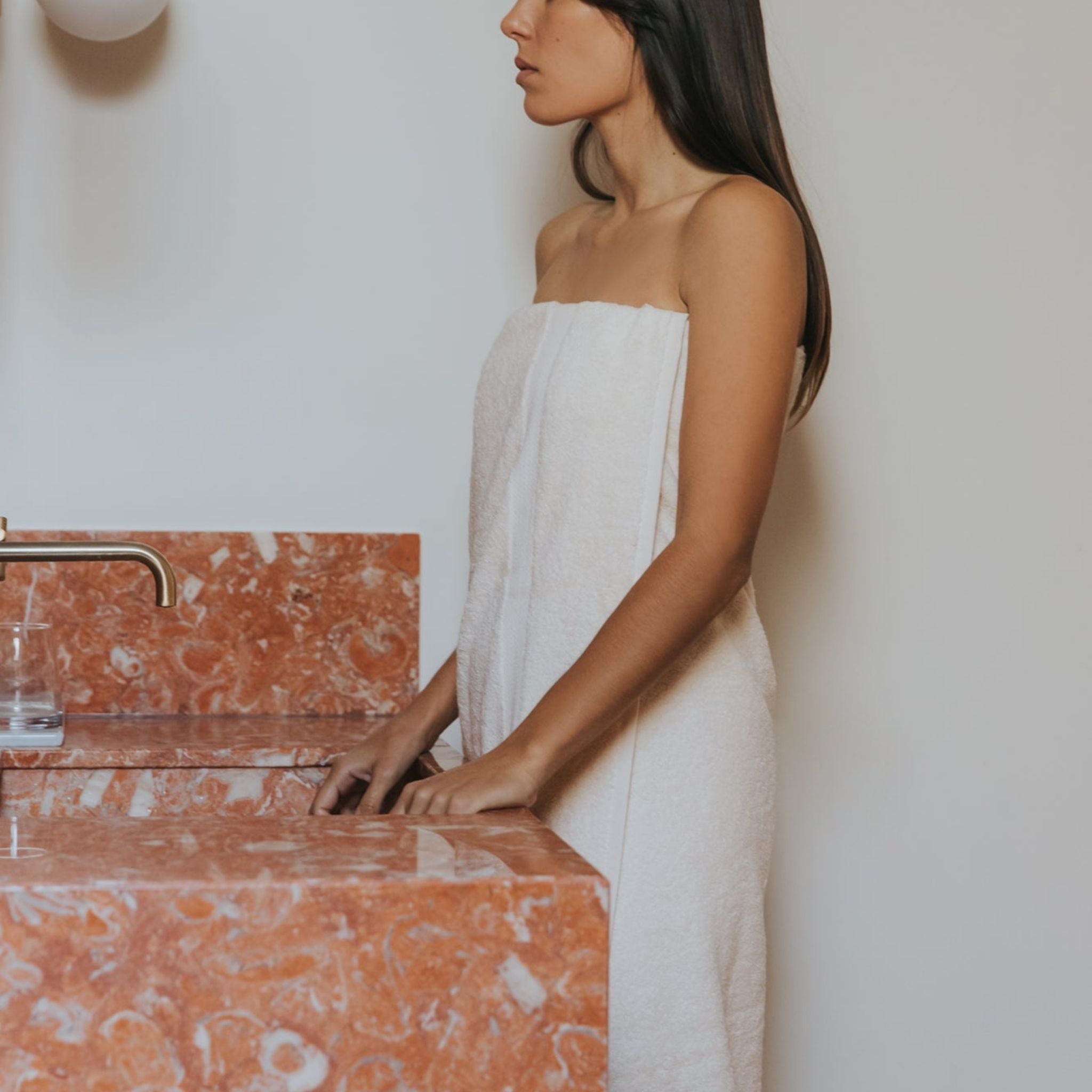 torres-novas-bath-almonda-plain-bath-towel-natural-lifestyle-2.jpg