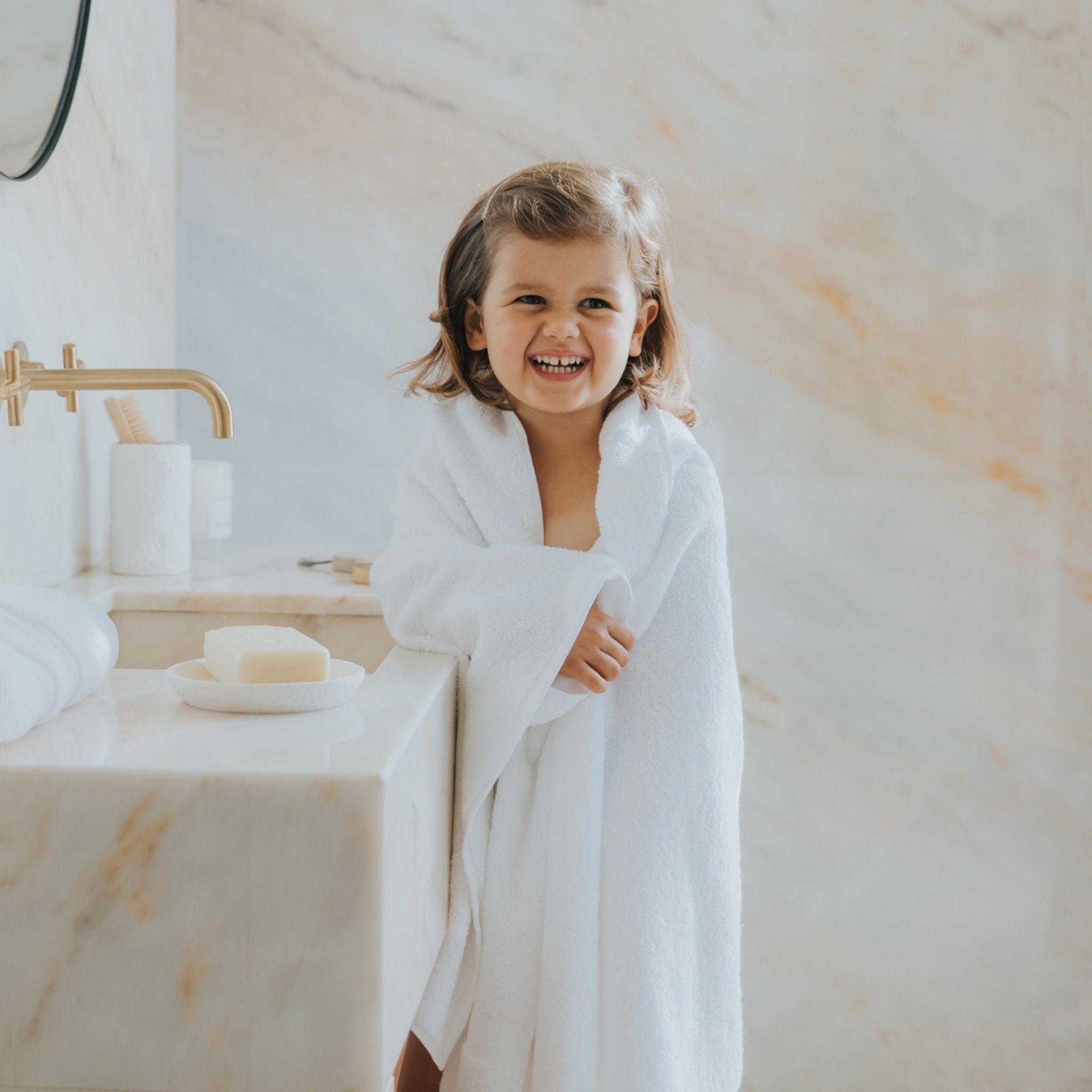 torres-novas-bath-almonda-plain-bath-towel-white-lifestyle-4.jpg