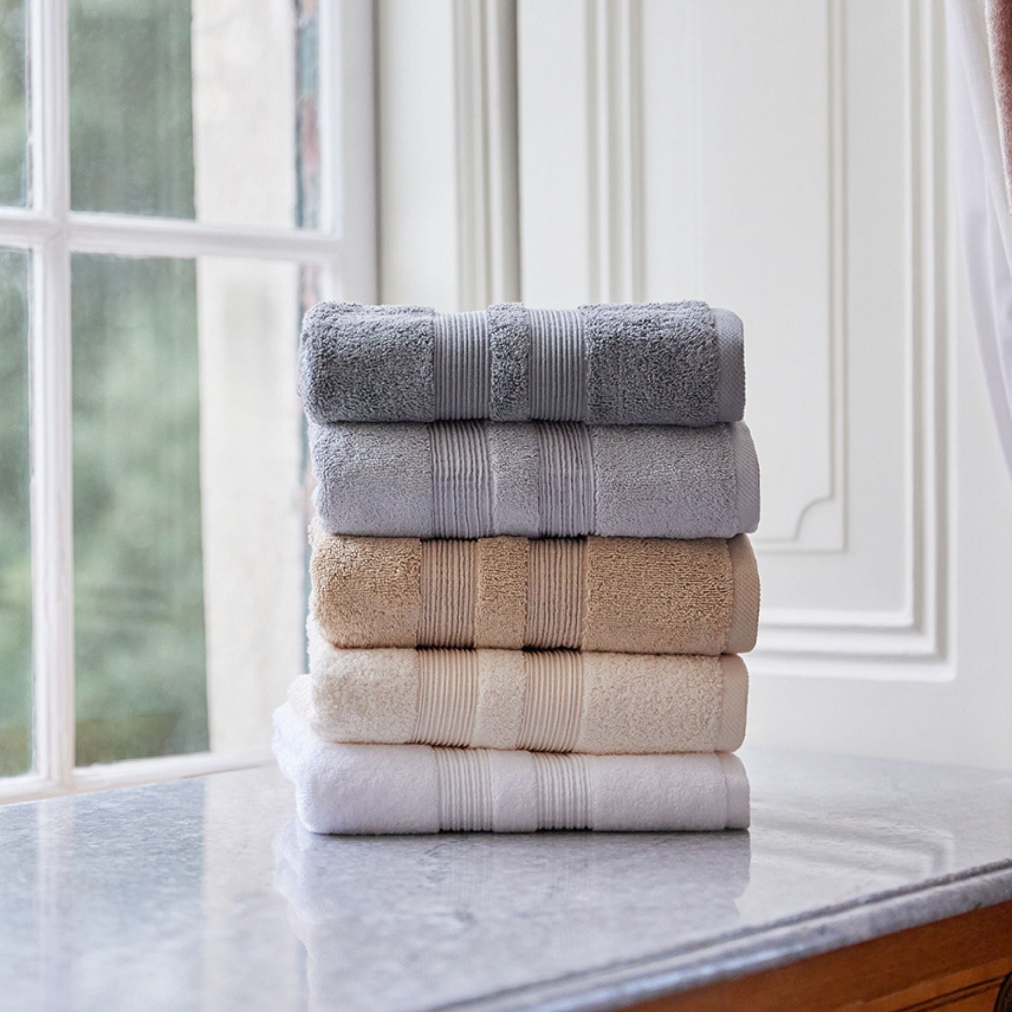 Beige Elegance - Torres Novas