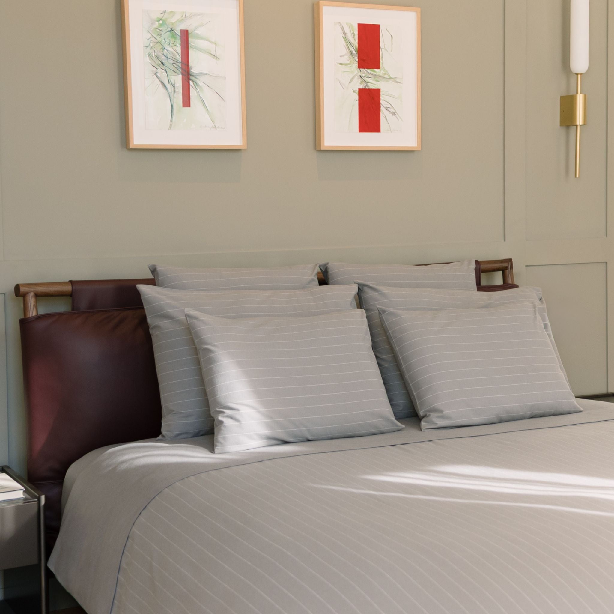 torres-novas-bed-serra-da-estrela-brushed-cotton-flannel-bed-linen-grey-stripes-lifestyle-21.jpg