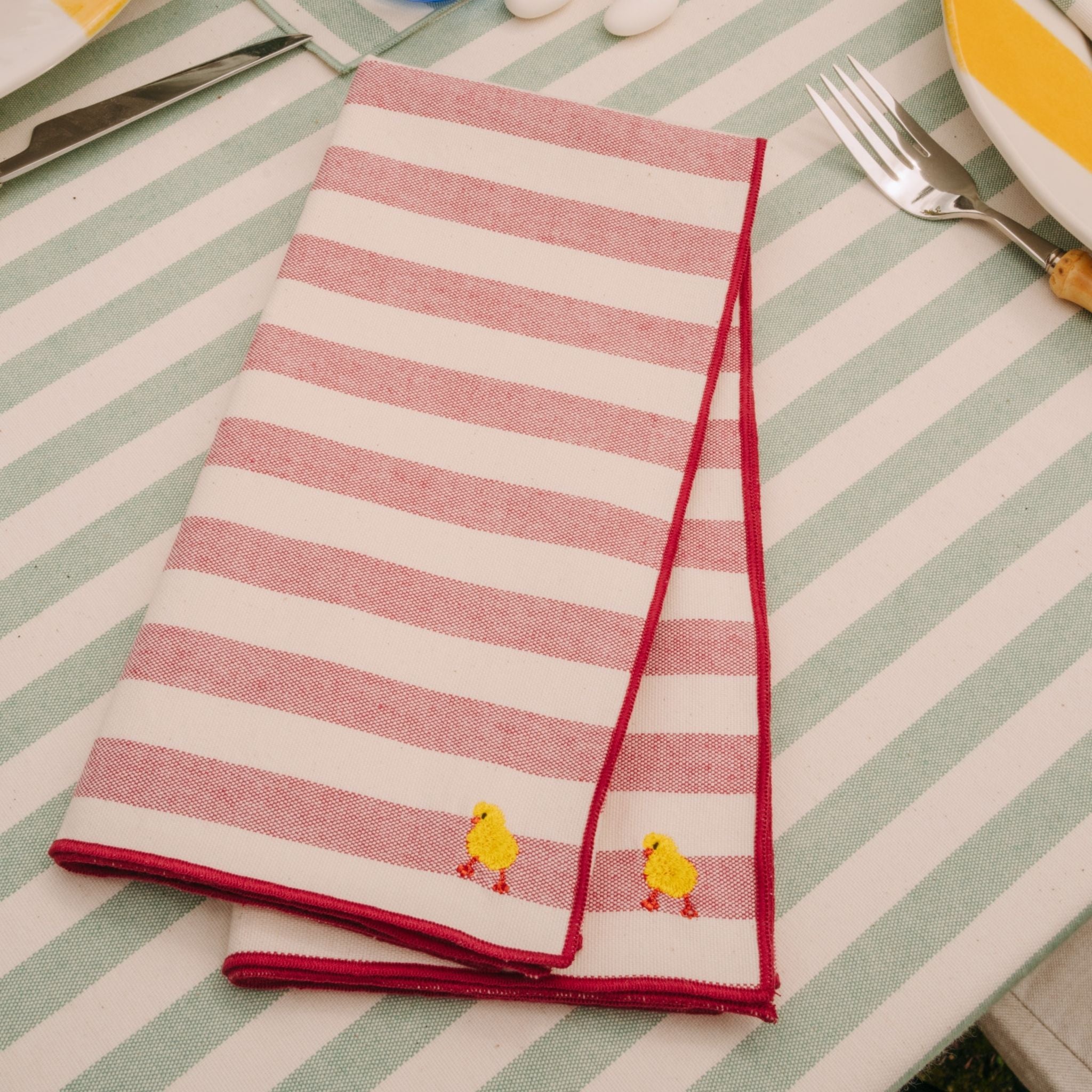 torres-novas-table-barra-embroidery-easter-napkin-red-lifestyle-2.jpg