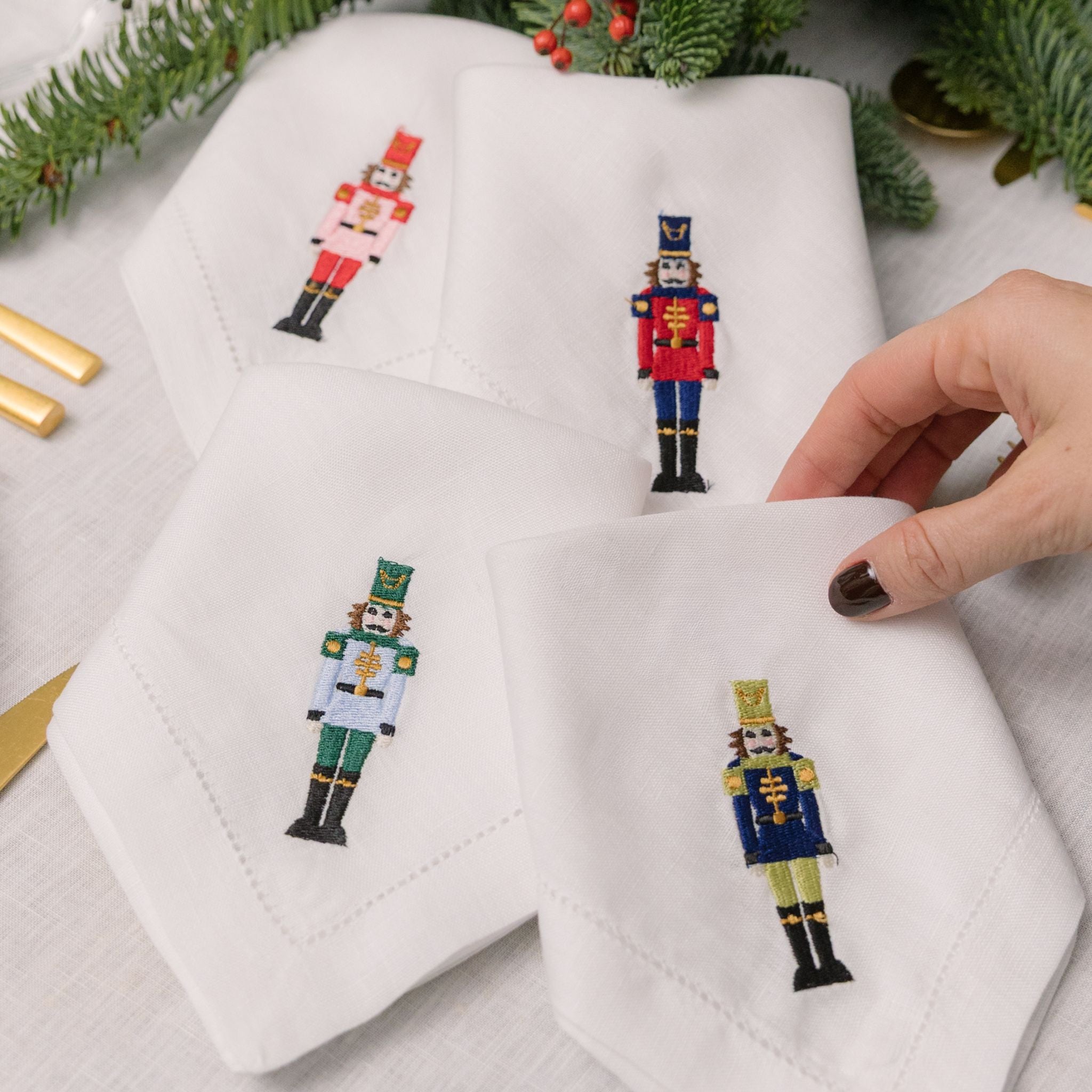 Mafra lino con bordado navideño