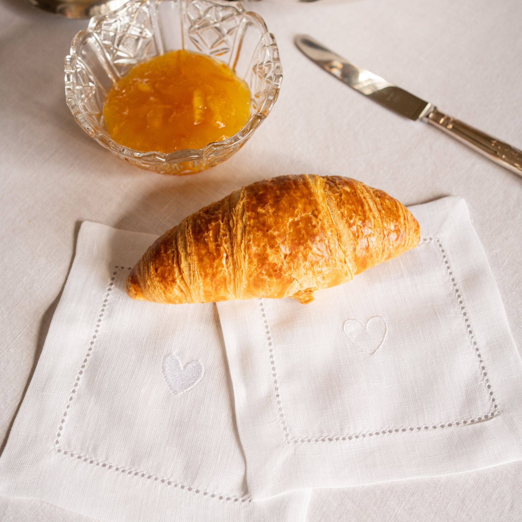 Guardanapos Mafra com bordados de coração