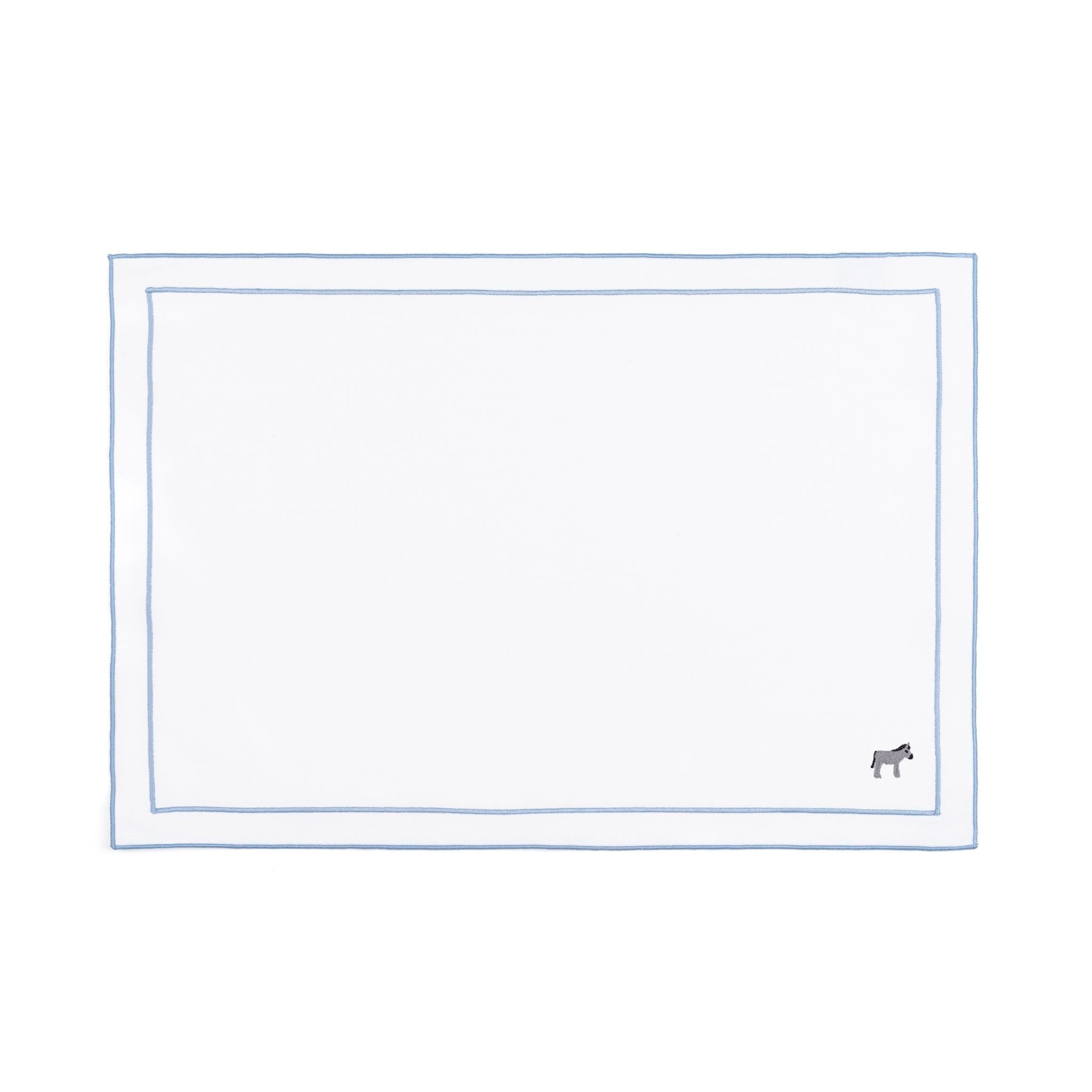 Nazaré white cotton table linen with embroidered farm animals