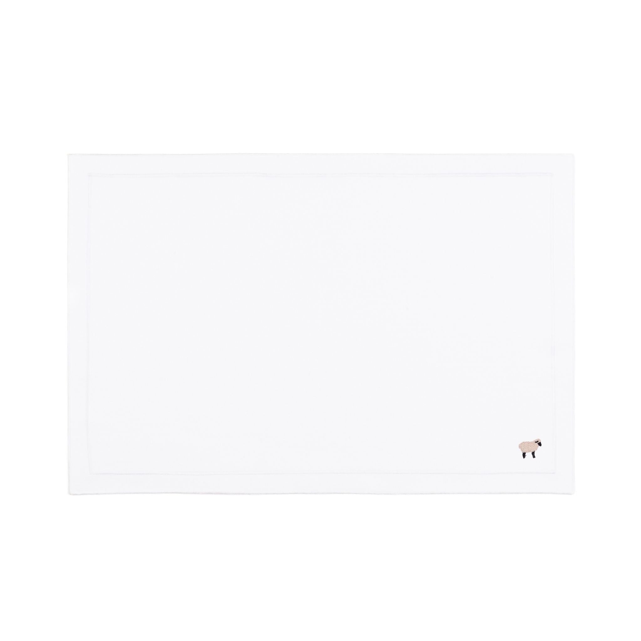 Nazaré white cotton table linen with embroidered farm animals