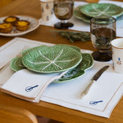 Mantelería Nazaré blanca, en algodón, con motivos inspirados en Portugal bordados