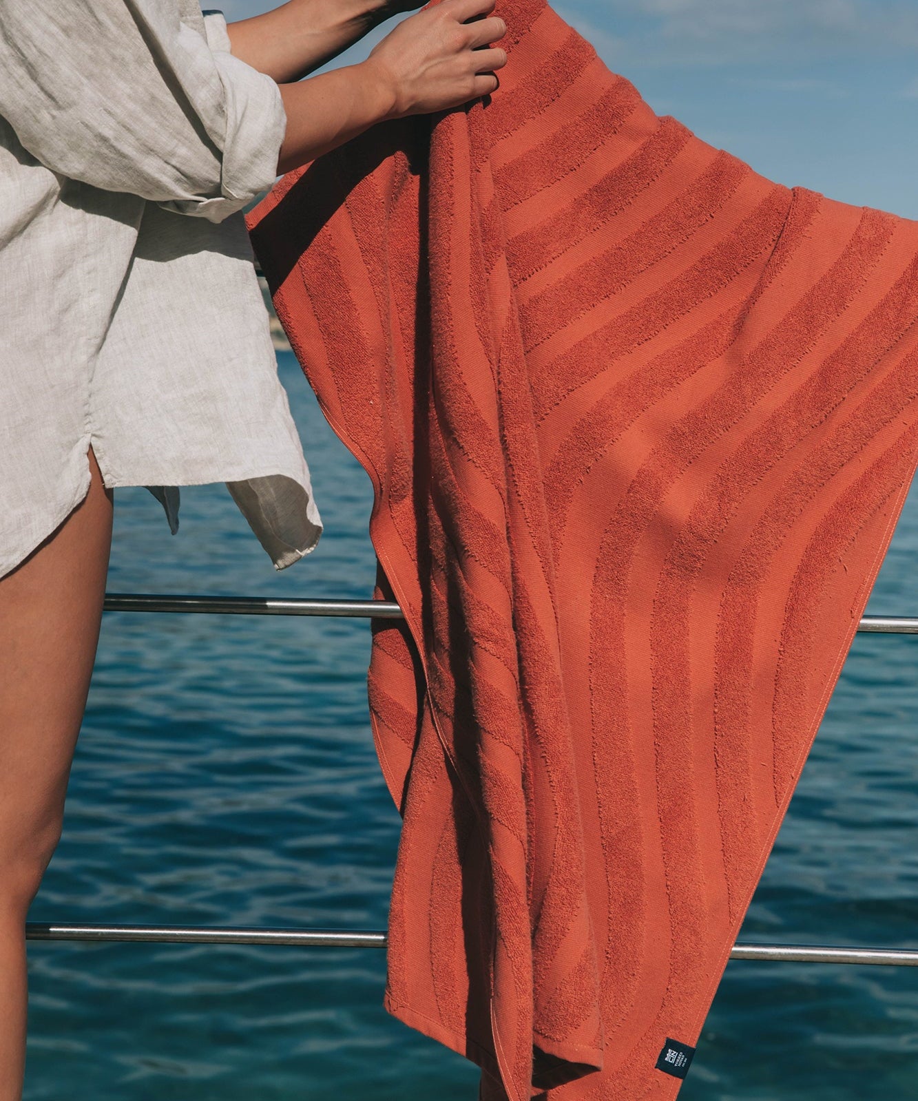 Terracotta Mar Ondulado beach towel - Torres Novas